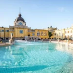 Relájate en baños termales al aire libre en Hungría
